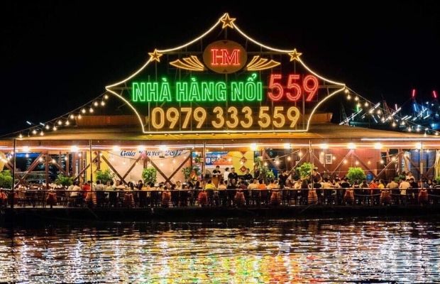 Hung Manh Floating Restaurant